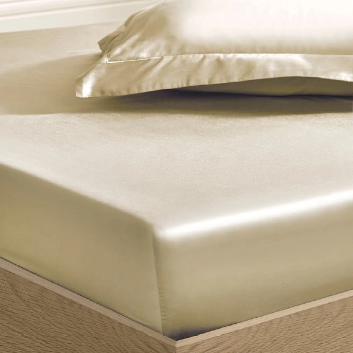 Dorma Luxury Temperature Control 100% TENCEL Fitted Sheet – image 1