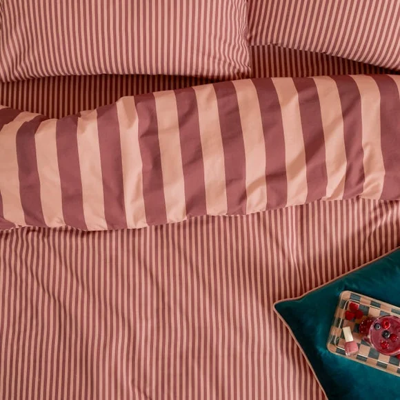 Furn. The Ultimate Stripe Fitted Sheet – image 2