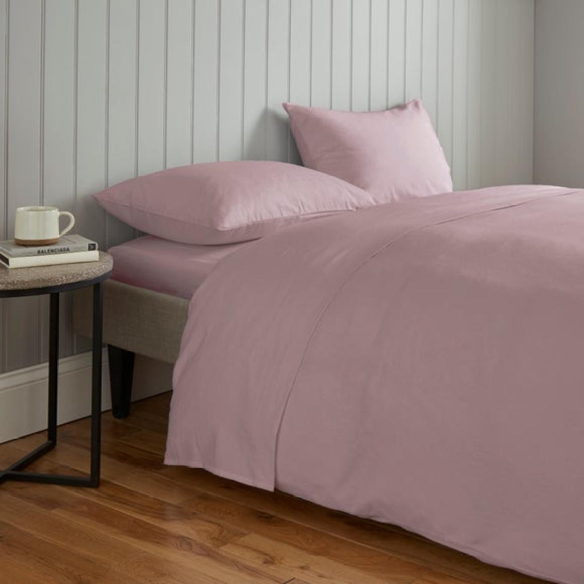 Soft and Cosy Brushed Cotton Fitted Sheet – image 3