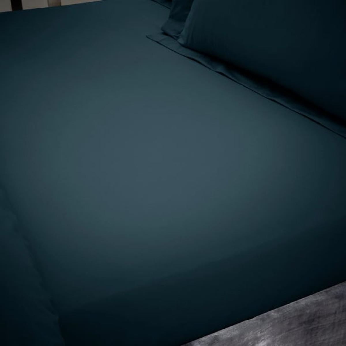 Hotel 230 Thread Count Crisp Cotton Percale Fitted Sheet – image 2