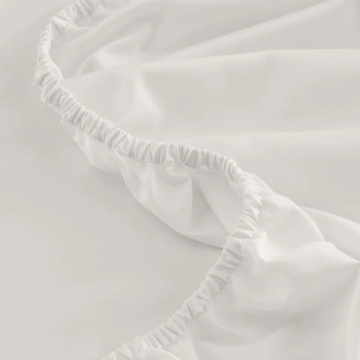 Dorma Classic Cotton Sateen Fitted Sheet – image 3