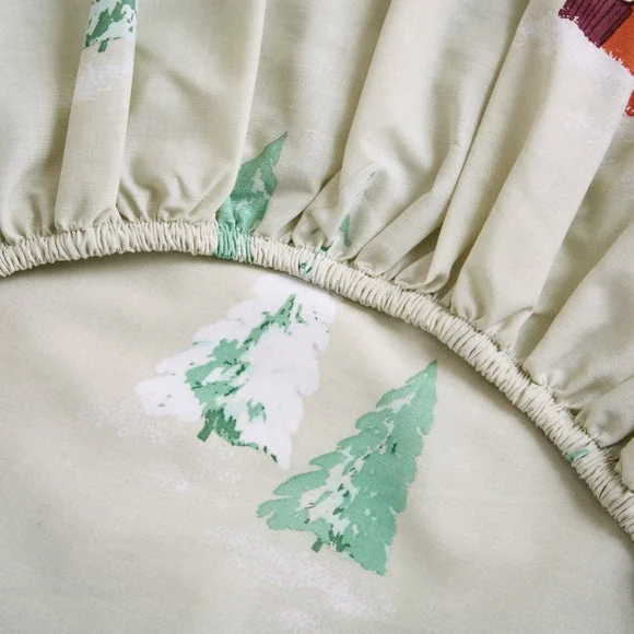 Ski Scene Fitted Sheet – image 3