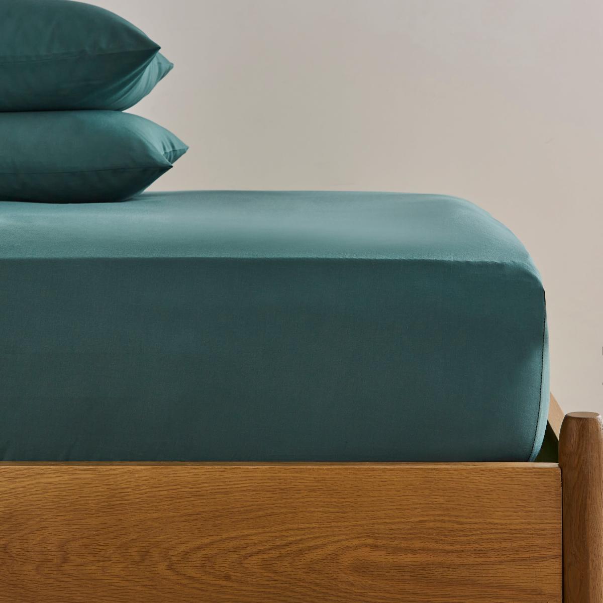 Soft Easycare Polycotton Fitted Sheet Forest (Green) – image 2