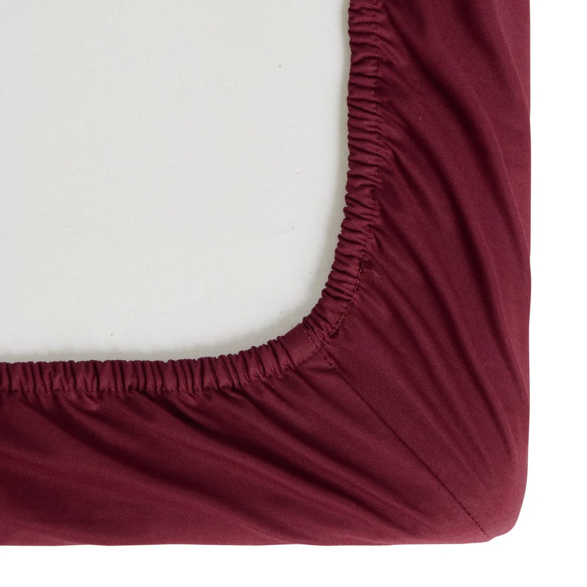 Habitat Cotton 200 TC Plain Burgundy Fitted Sheet - Superking – image 4