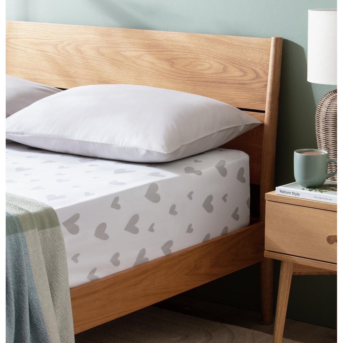 Habitat Hearts Printed White Fitted Sheet - Single – image 3