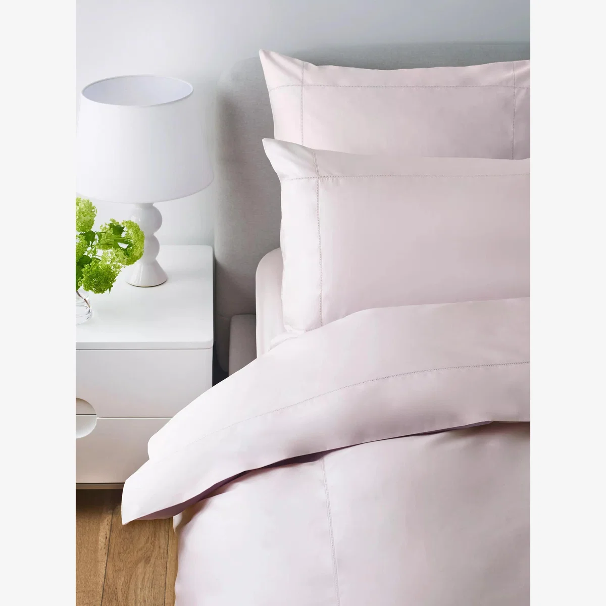 Jasper Conran London 500 Thread Count Supima Satin Extra Deep Fitted Sheet – image 1