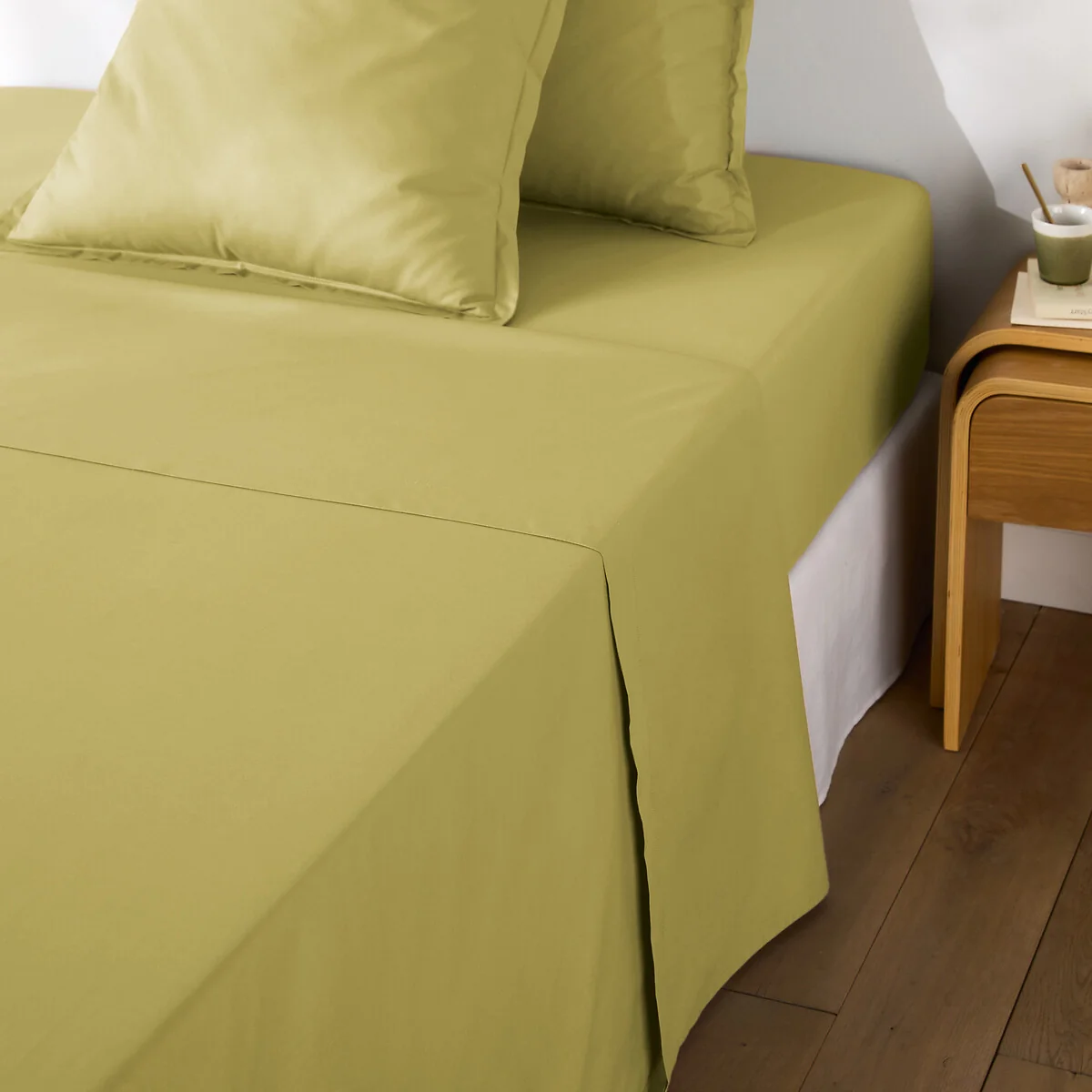 Scenario Plain Cotton Percale 200 Thread Count Flat Sheet – image 2