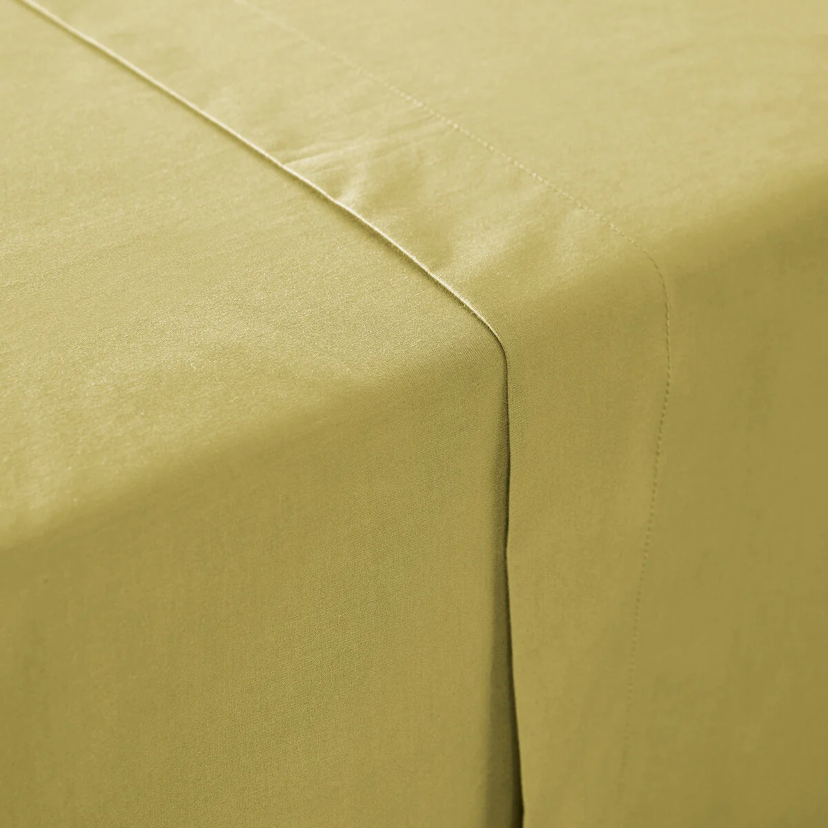 Scenario Plain Cotton Percale 200 Thread Count Flat Sheet – image 3