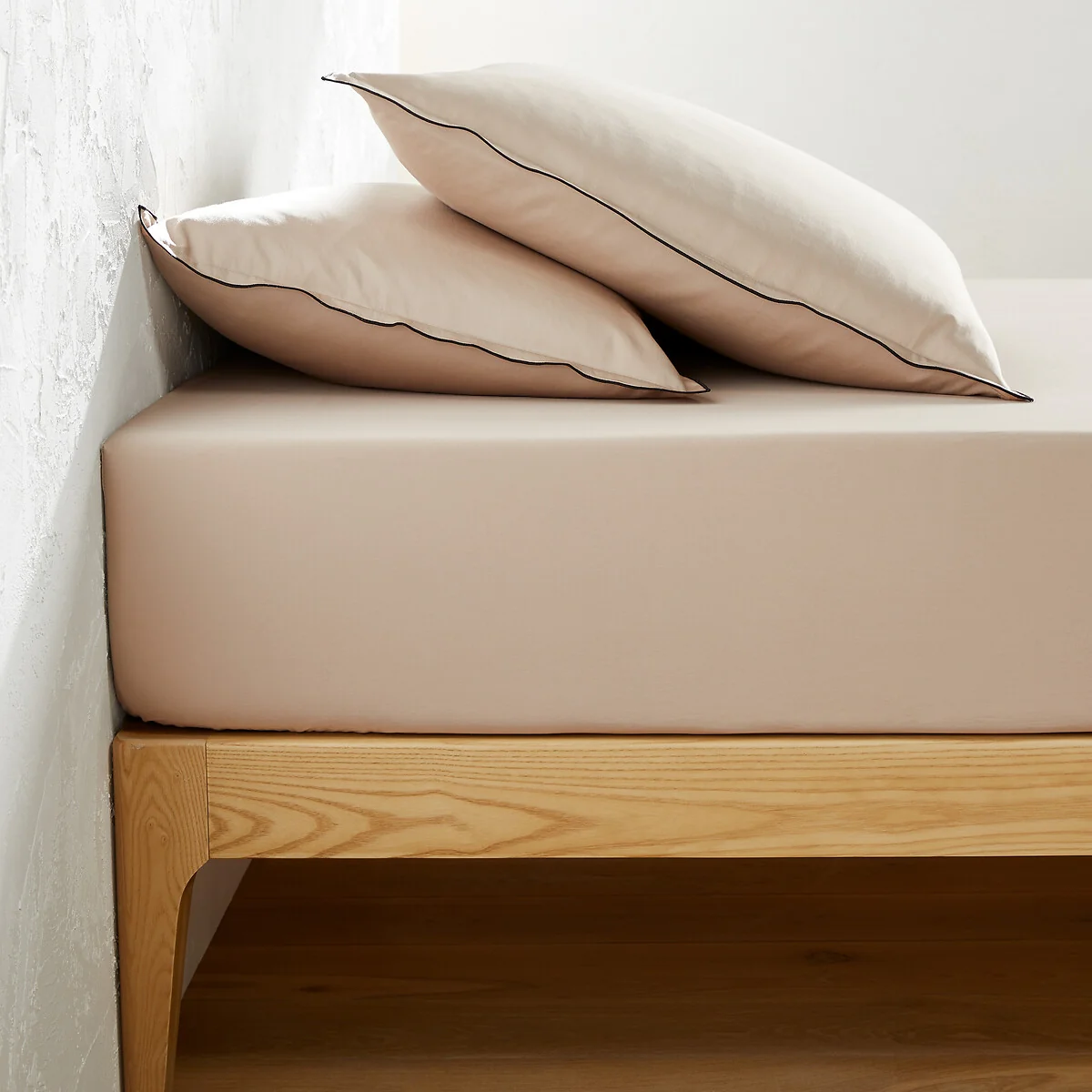 Victor Plain Washed Cotton Satin 300 Thread Count Fitted Sheet – image 1