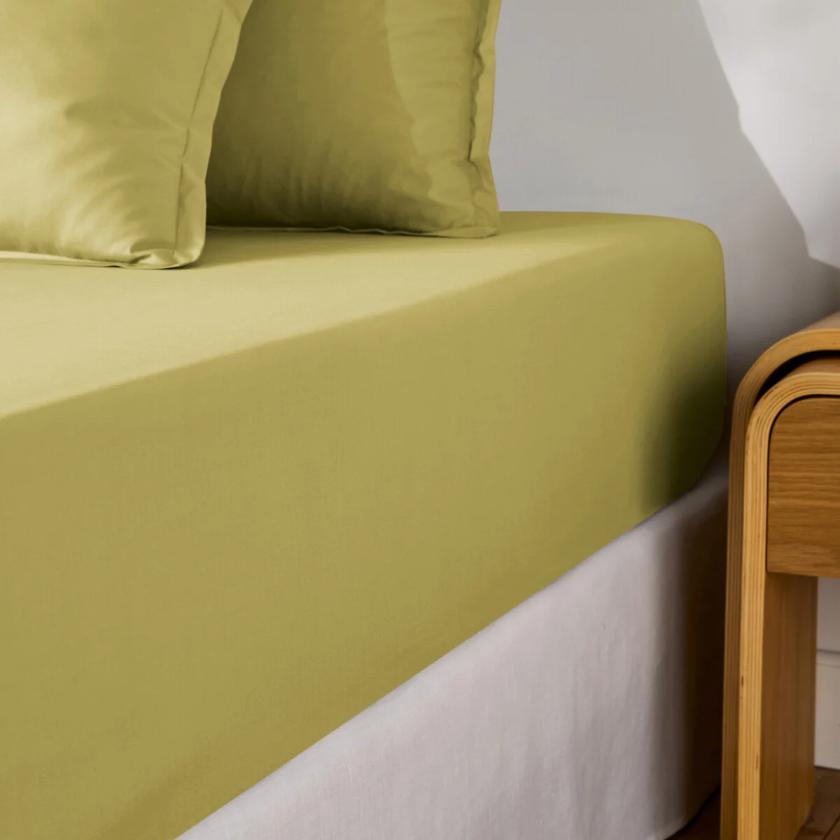 Scenario Cotton Percale 200 Thread Count Fitted Sheet, 35cm Flap – image 2