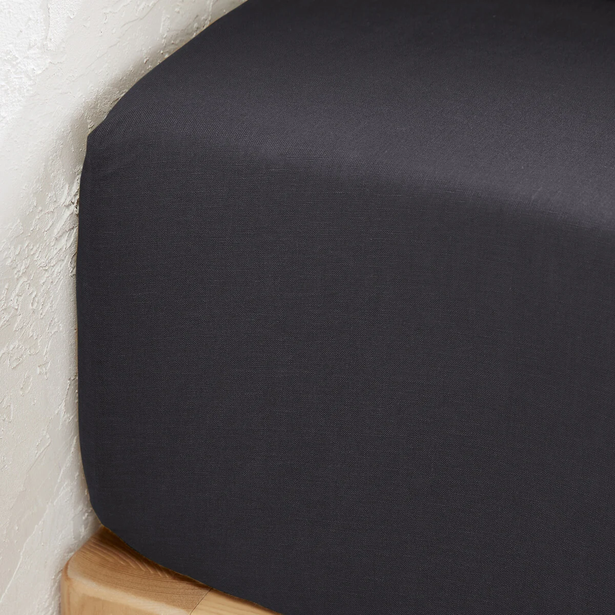 Linot 35cm High Washed Linen Fitted Sheet – image 4