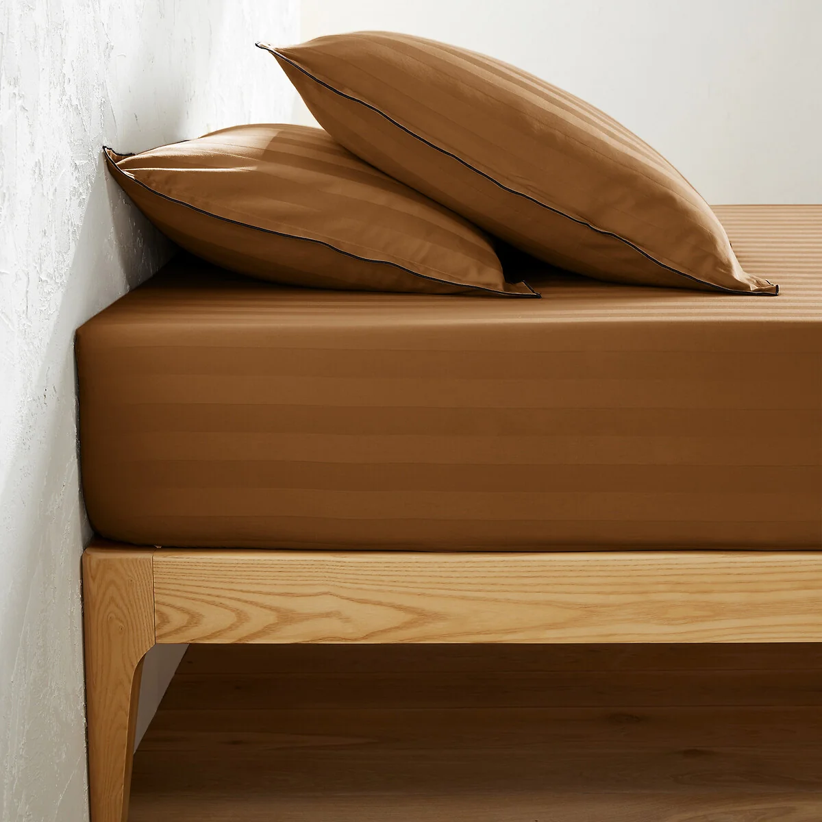 Victor Striped Washed Cotton Satin 300 Thread Count Fitted Sheet – image 1