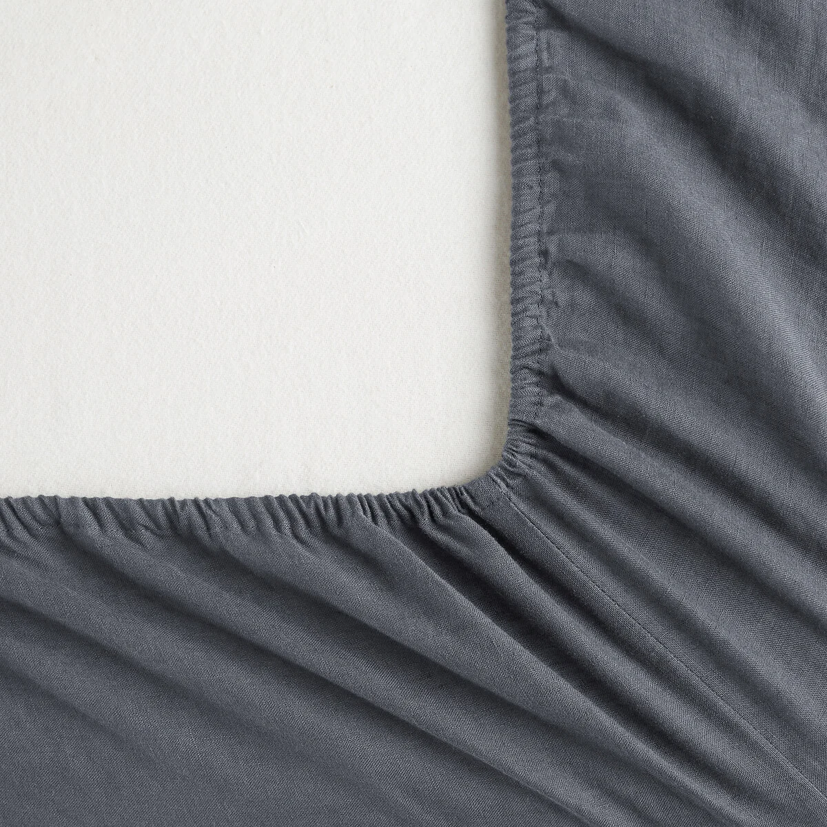 Elina Washed Linen Fitted Sheet – image 5