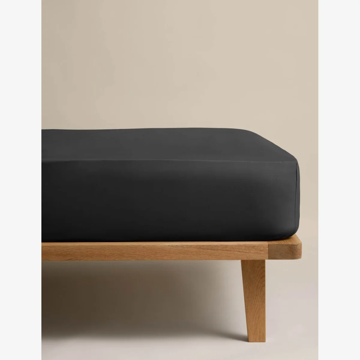 M&S Egyptian Cotton 230 Thread Count Crisp Fitted Sheet Black – image 1