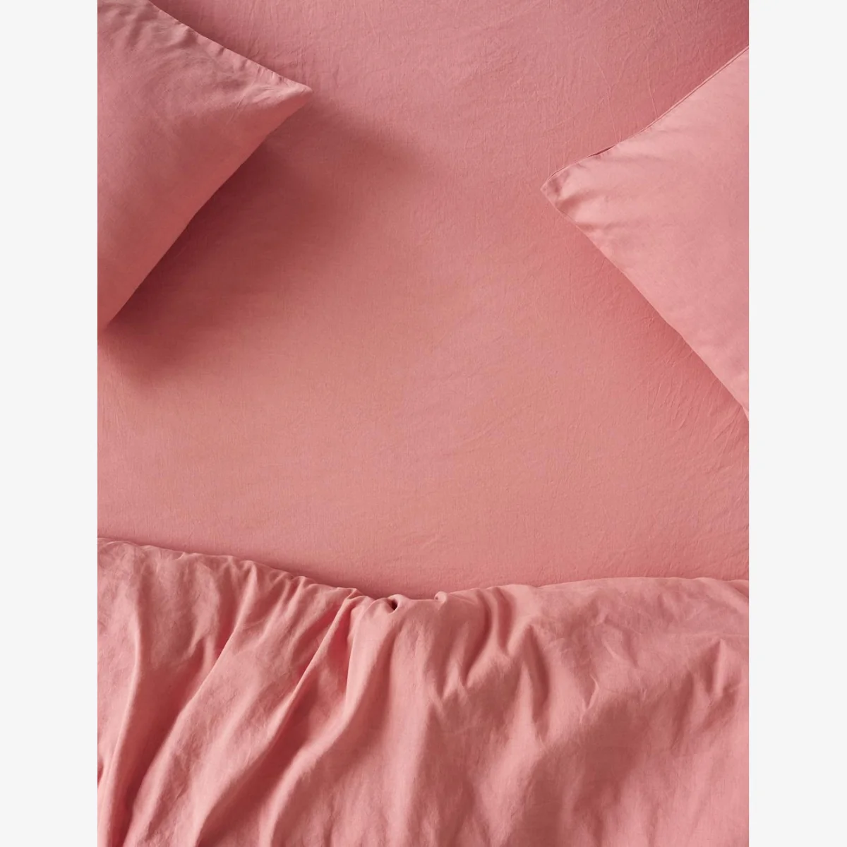 Piglet In Bed Linen Rich Plain Fitted Sheet Pink – image 1
