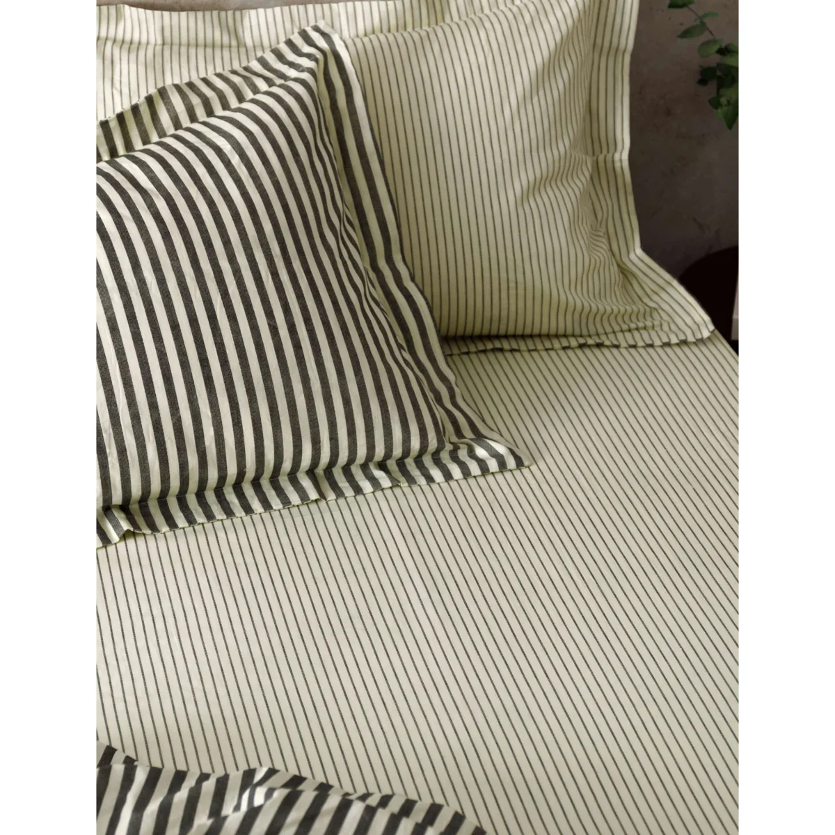 YARD Pure Cotton Hebden Striped Fitted Sheet Medium Brown – image 2