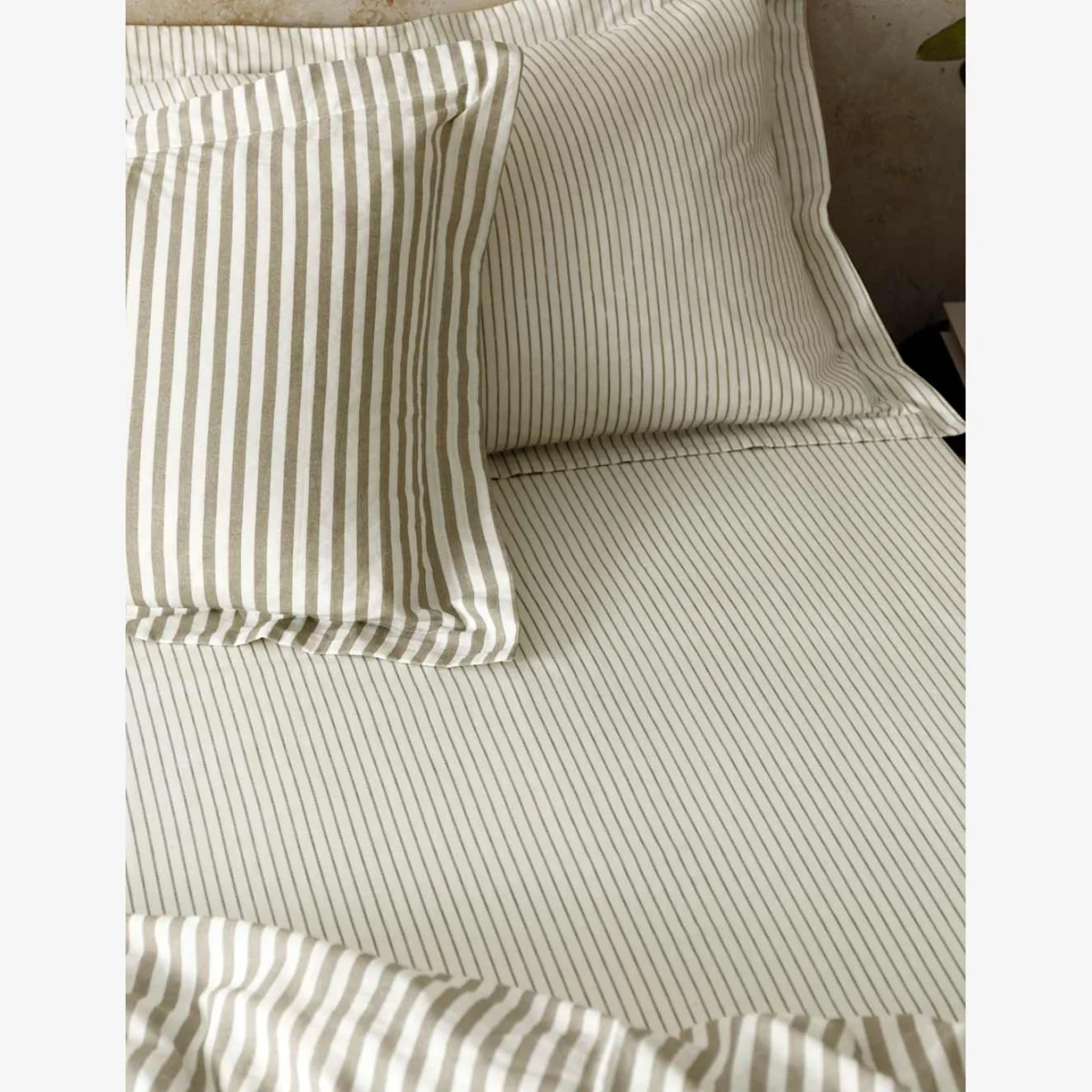 YARD Pure Cotton Hebden Striped Fitted Sheet Medium Brown – image 1