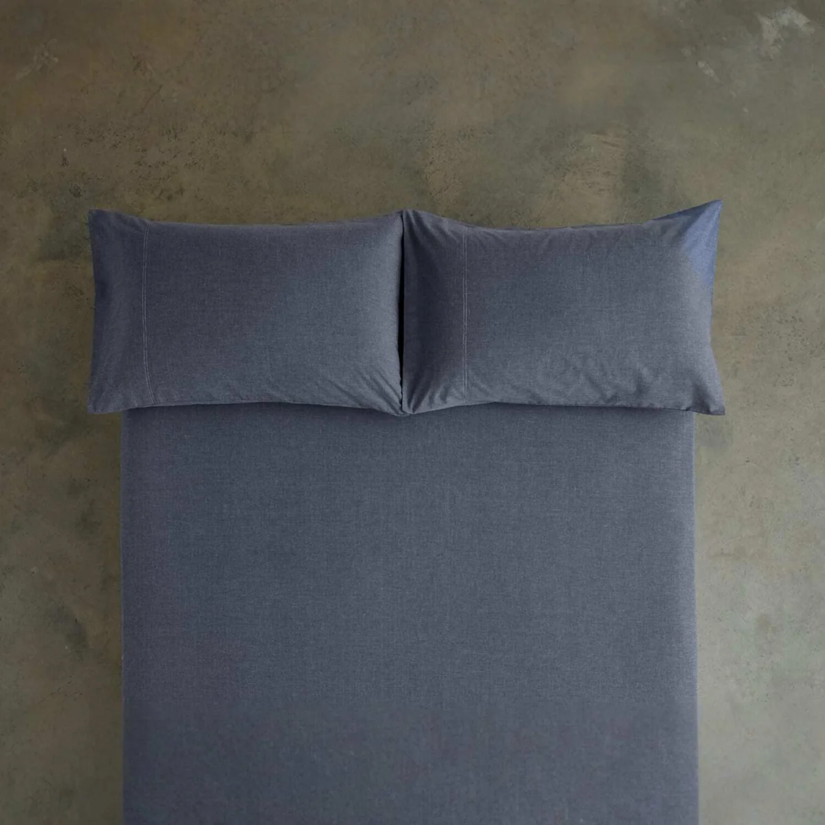 Deyongs Southwick Super King Fitted Sheet - Navy / Superking / Machine washable, tumble dry – image 5
