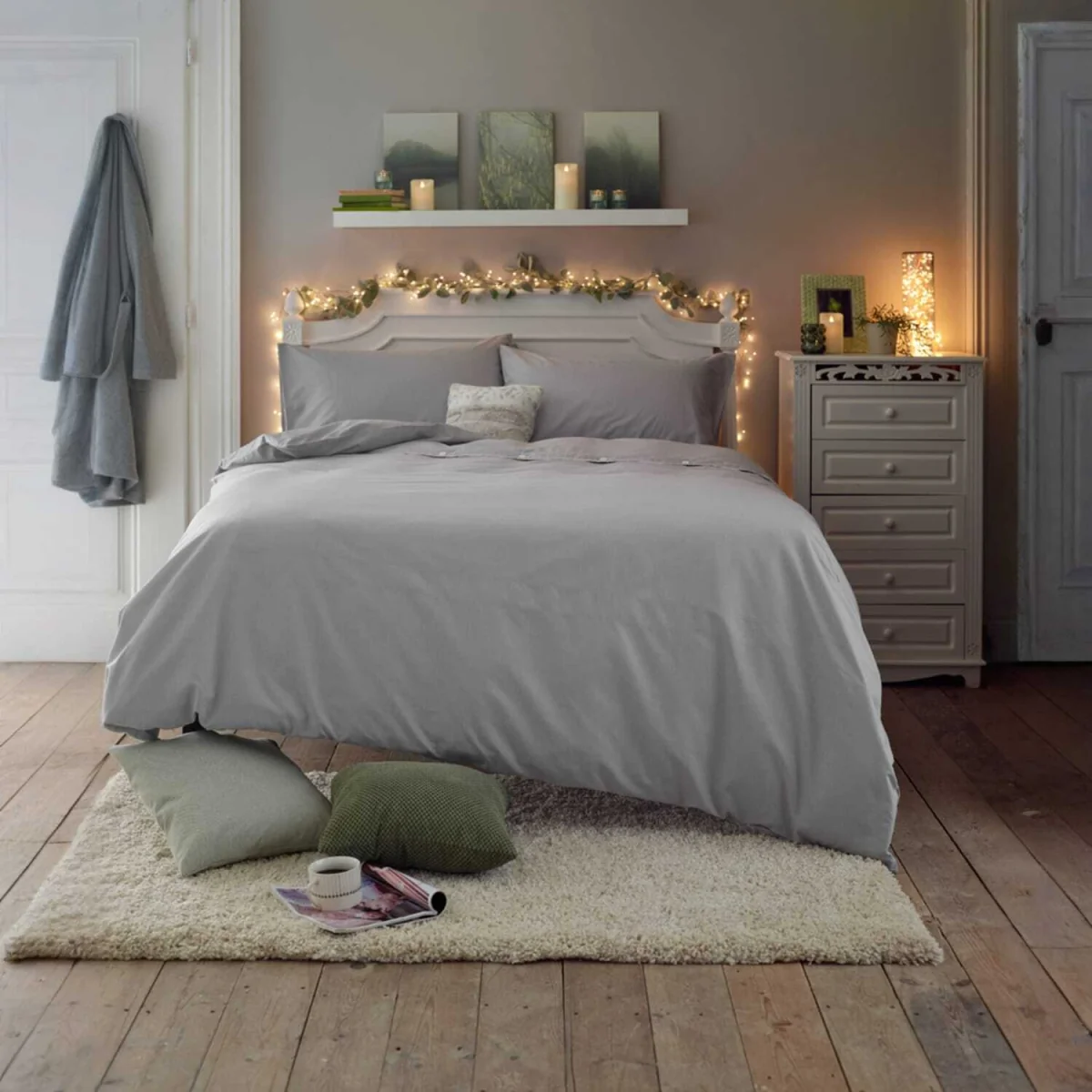 Deyongs Southwick Super King Fitted Sheet - Grey / King / washed separately and before first use. Optical brightener detergents may affect the colour. – image 3