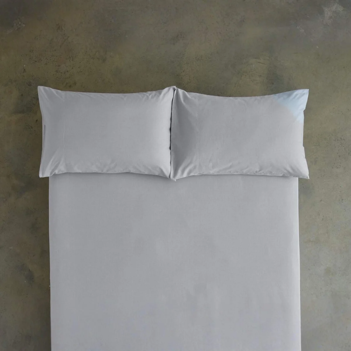 Deyongs Southwick Super King Fitted Sheet - Grey / King / washed separately and before first use. Optical brightener detergents may affect the colour. – image 8