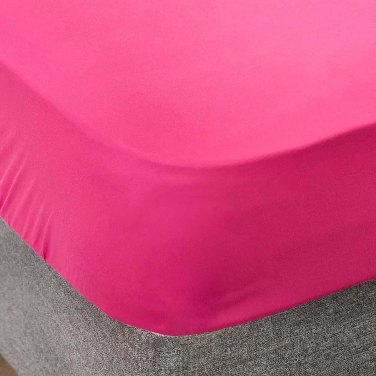 OHS Plain Dyed Fitted Sheet - Hot Pink / 200 or Less / Double – image 3
