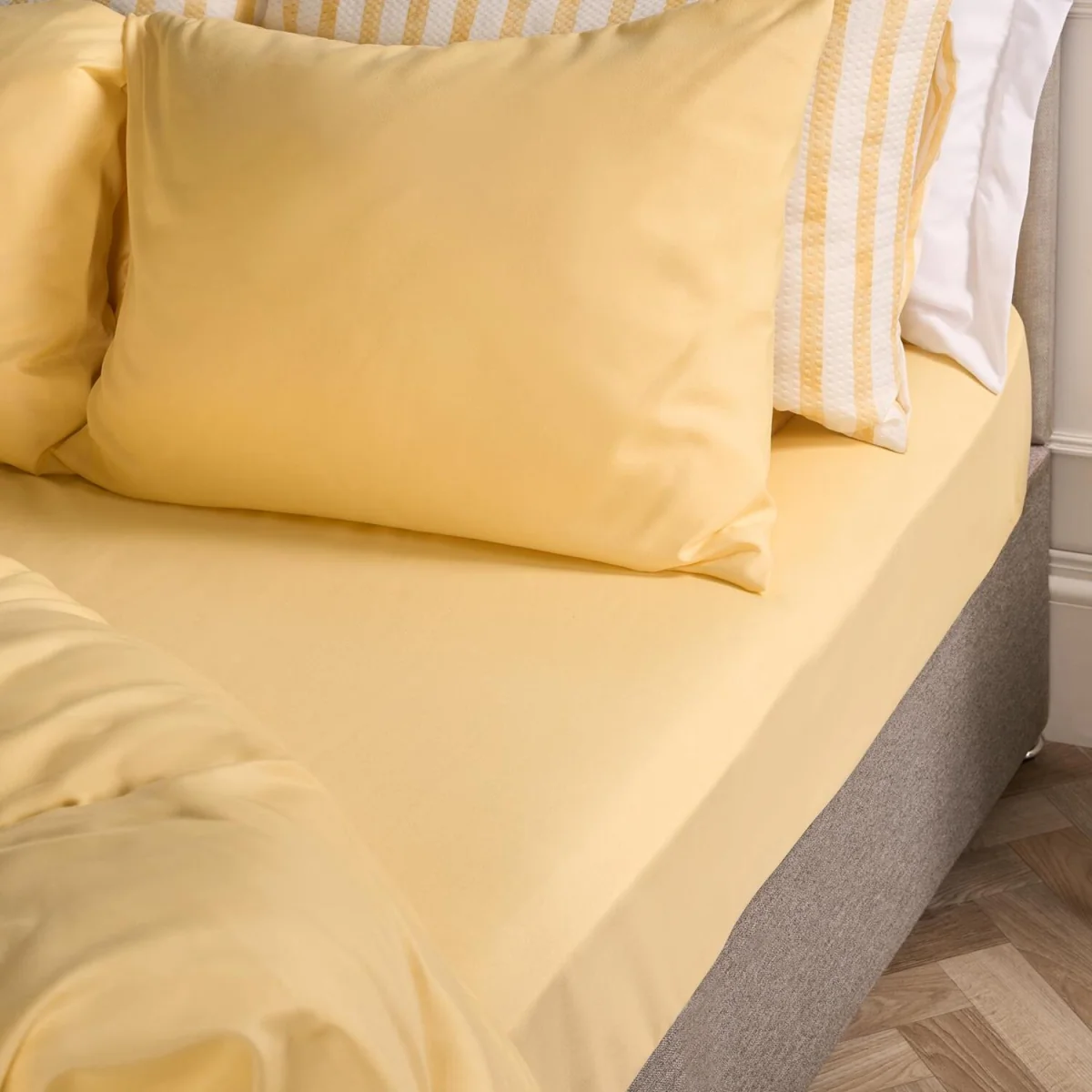 OHS Plain Dyed Microfibre Fitted Bed Sheet - Lemon / Double – image 2