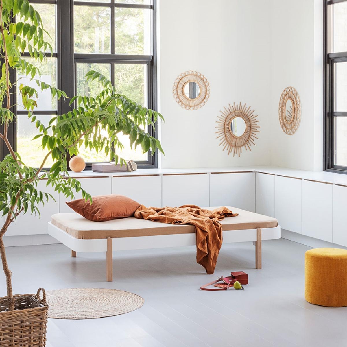 Oliver Furniture Wood Small Double Lounger Bed - White & Oak – image 2