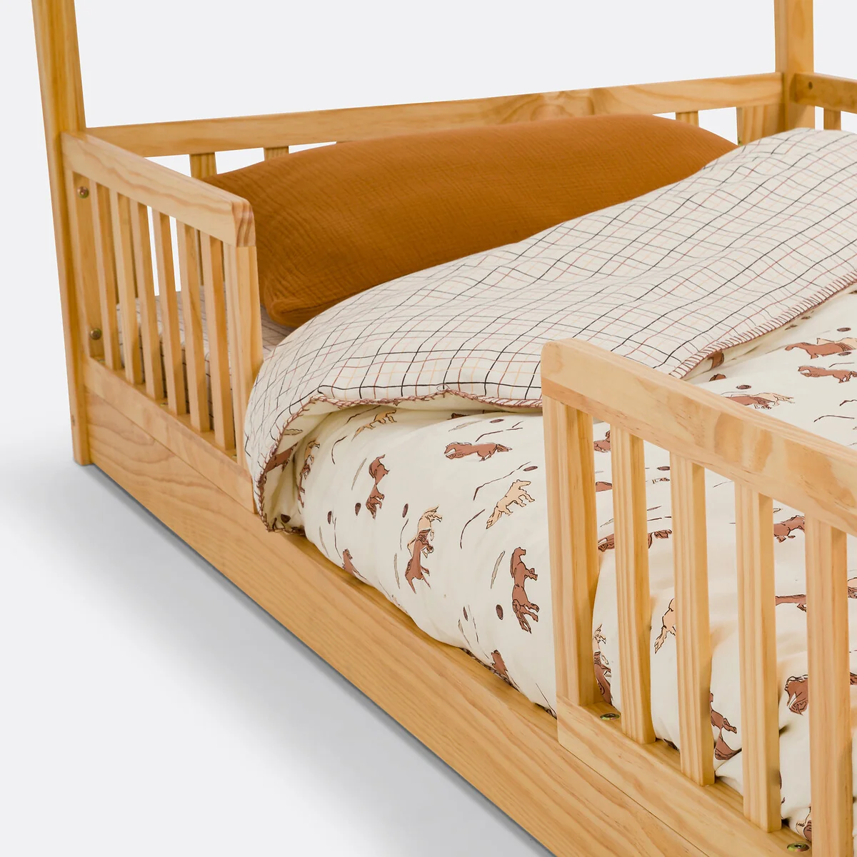 Spidou Solid Pine Child's Cabin Bed – image 7