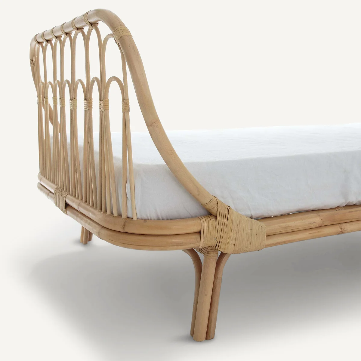 Meïdo Rattan Child's Bed – image 6