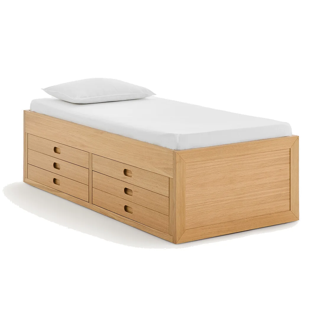 Octavo Oak Veneer 4-Drawer Platform Bed