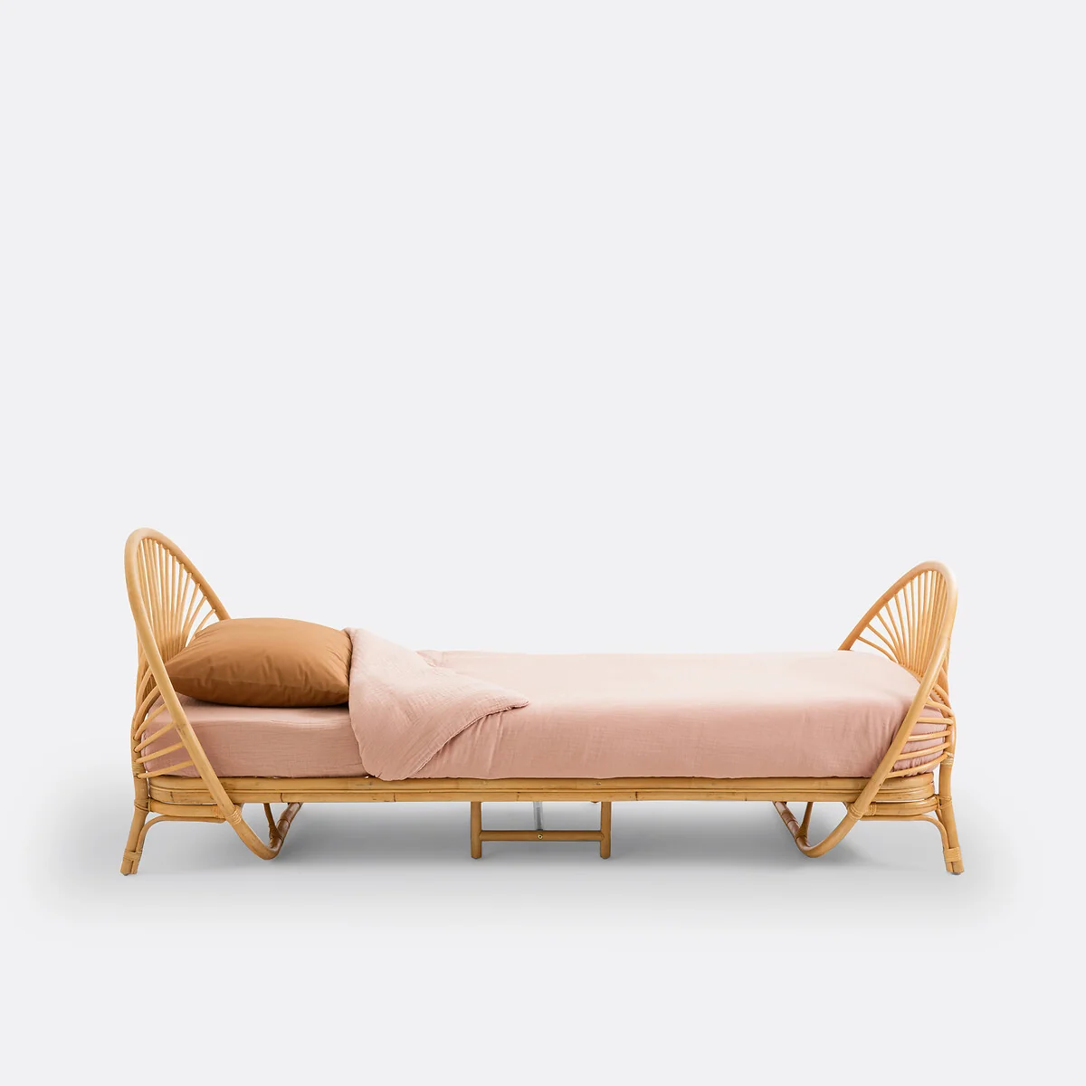 Sielo Rattan Bed – image 3
