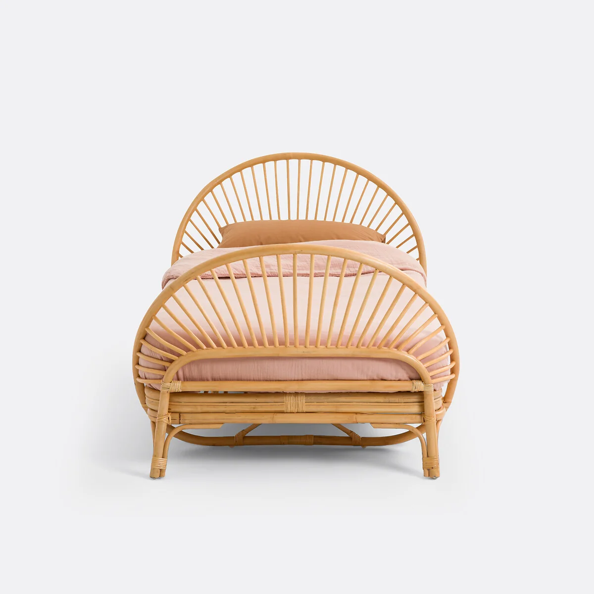 Sielo Rattan Bed – image 4