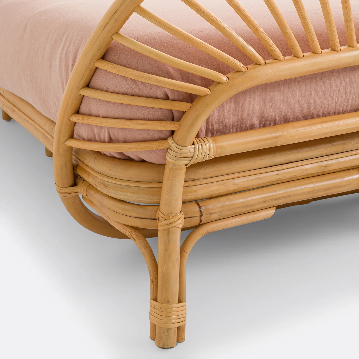 Sielo Rattan Bed – image 7