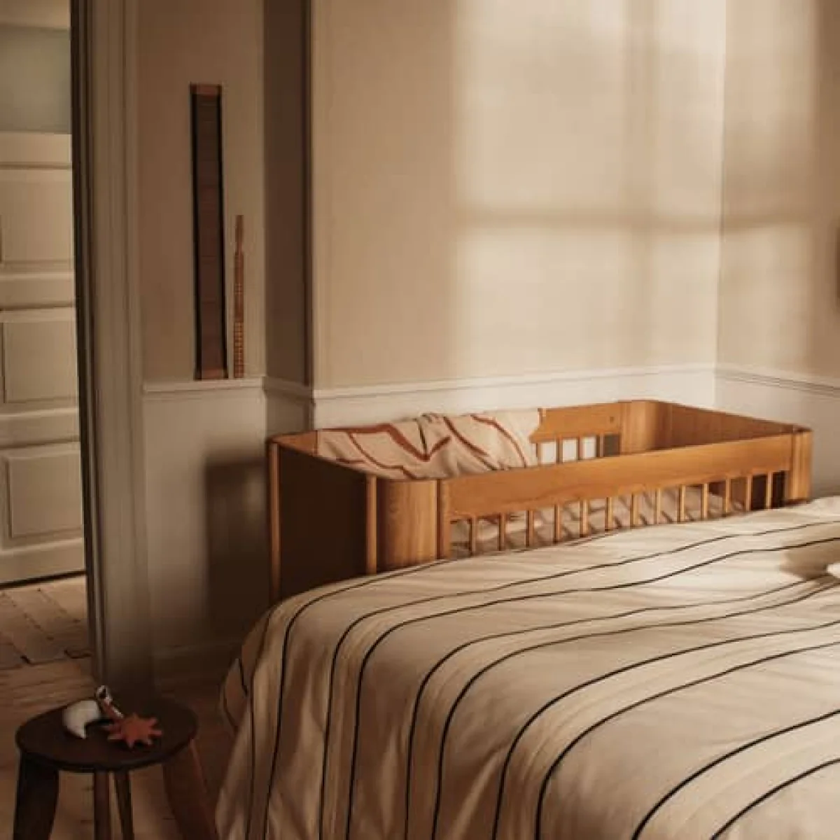 Tilu Convertible baby bed natural wood - Ferm Living – image 6