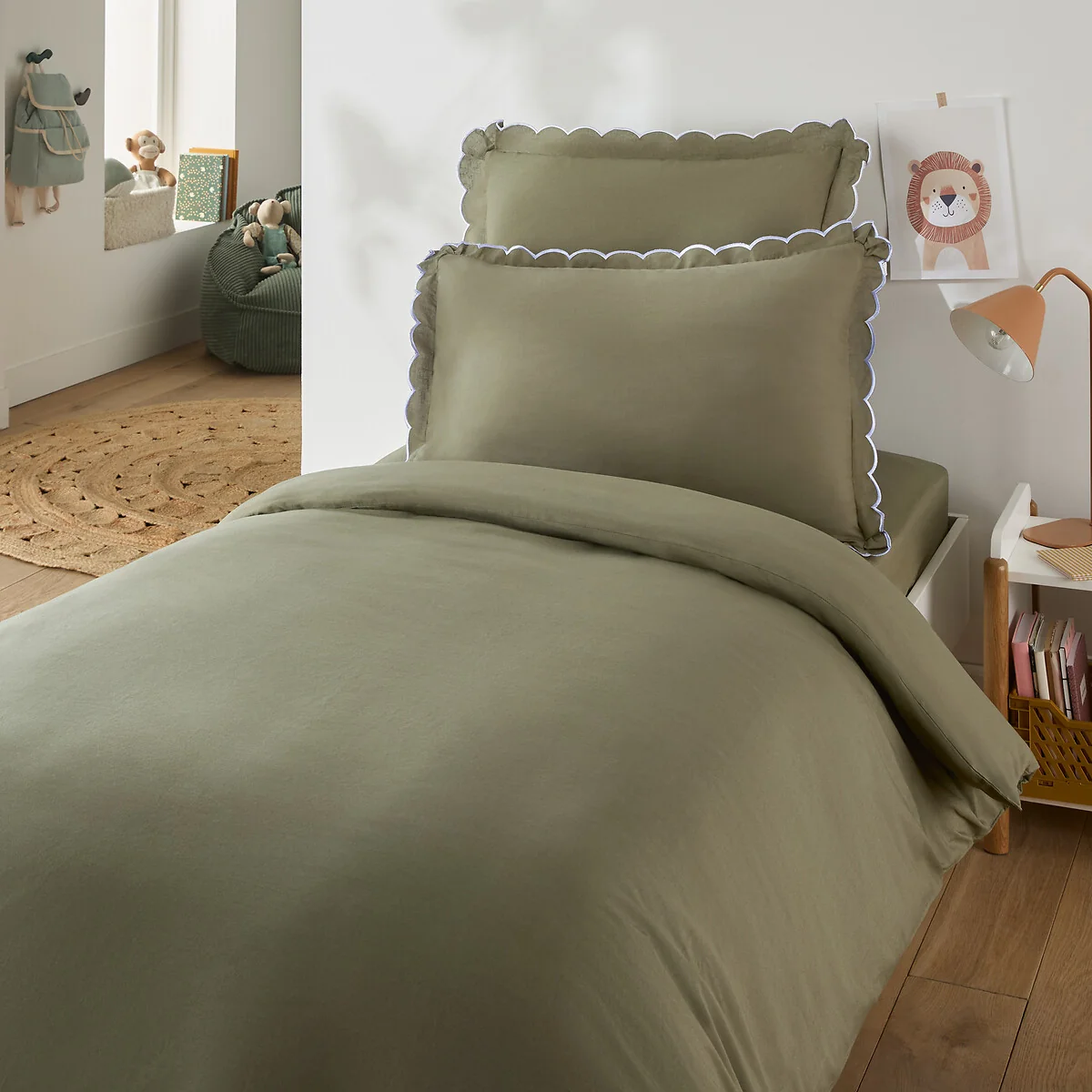Scenario Plain Washed Cotton Scalloped Child's Pillowcase – image 2