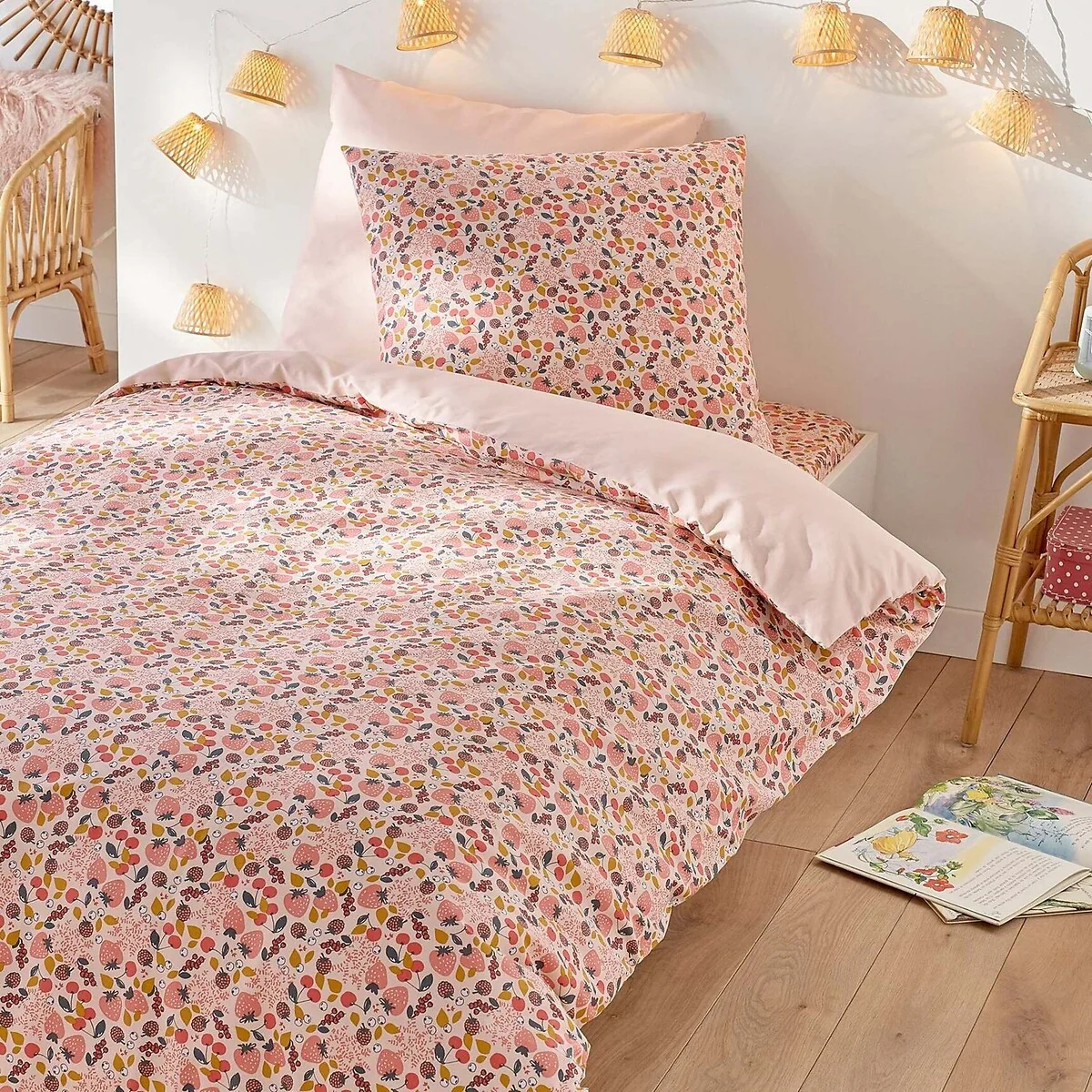 Fraise Child's Pillowcase – image 2
