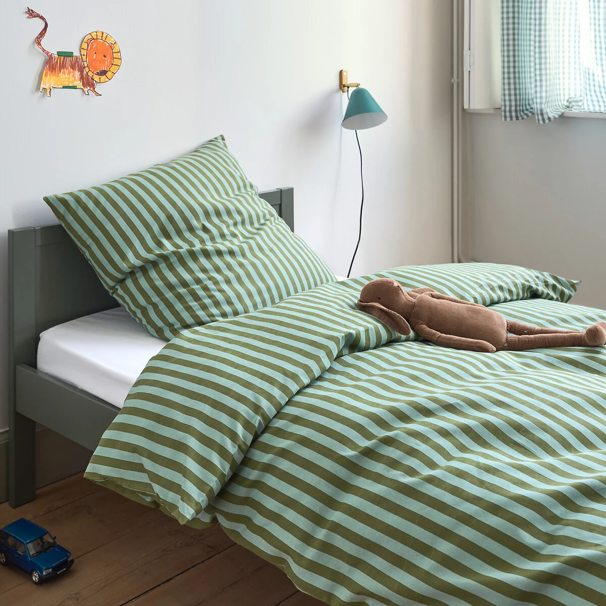 Child's Sacha Green 50% Recycled Cotton Duvet Cover Set with Square Pillowcase – image 3