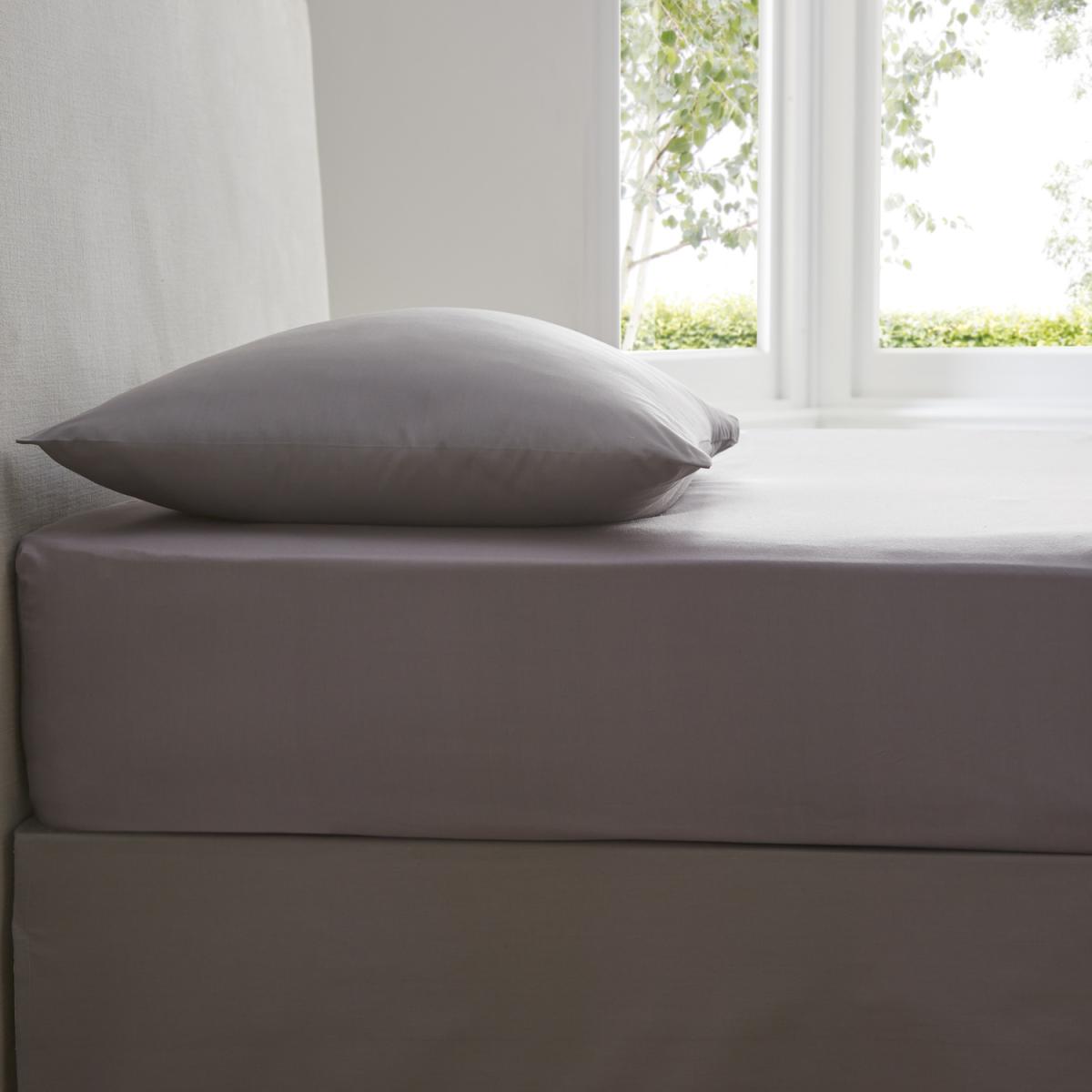 Plain Dyed Deep Fitted Sheet - White / Single – image 2