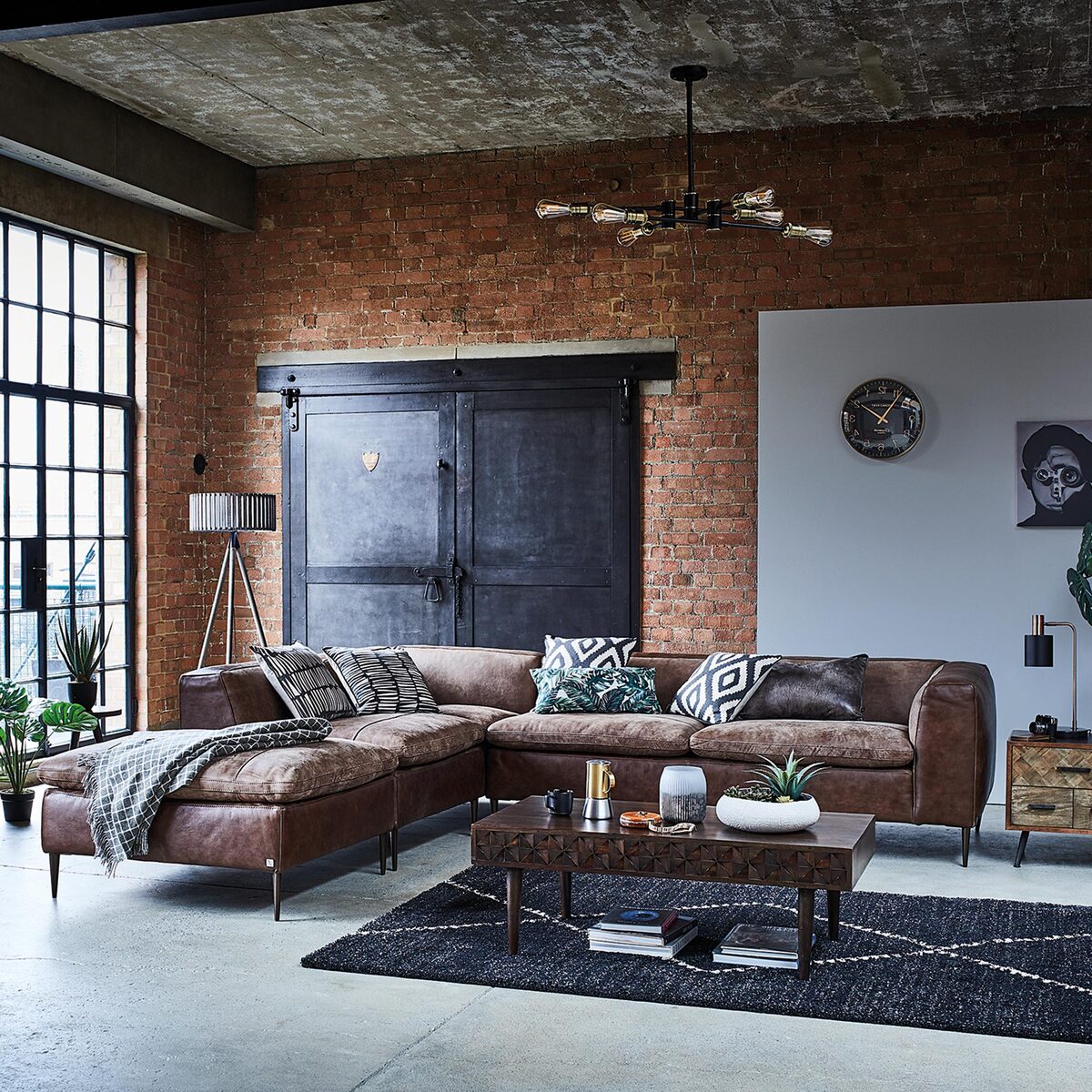New Michigan Right Arm Facing Corner Sofa – image 2