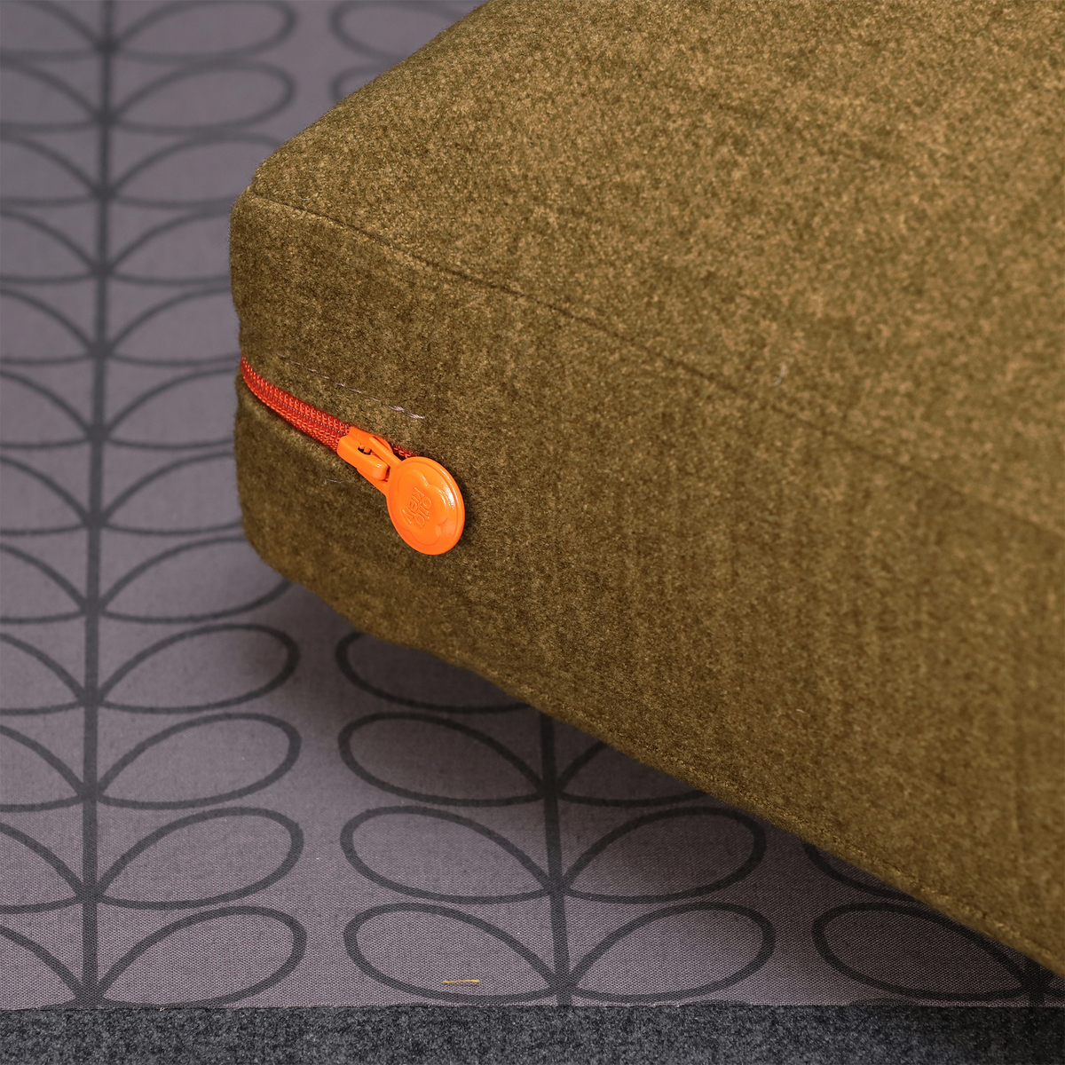 Orla Kiely Fern Small Sofa – image 8