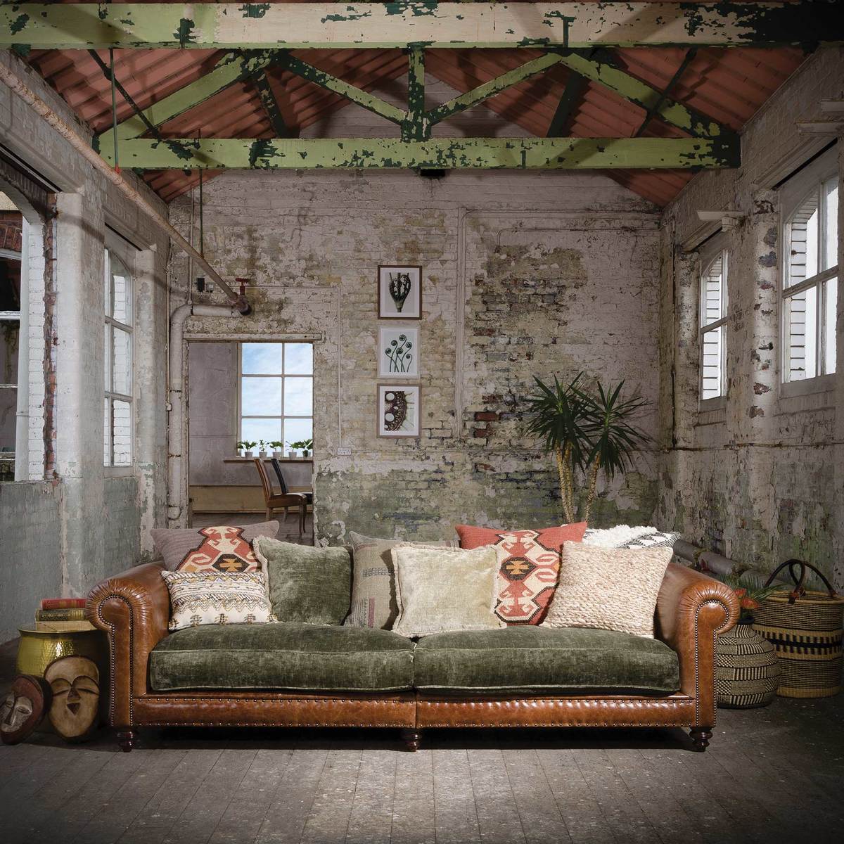 Tetrad Constable Grand Sofa – image 4