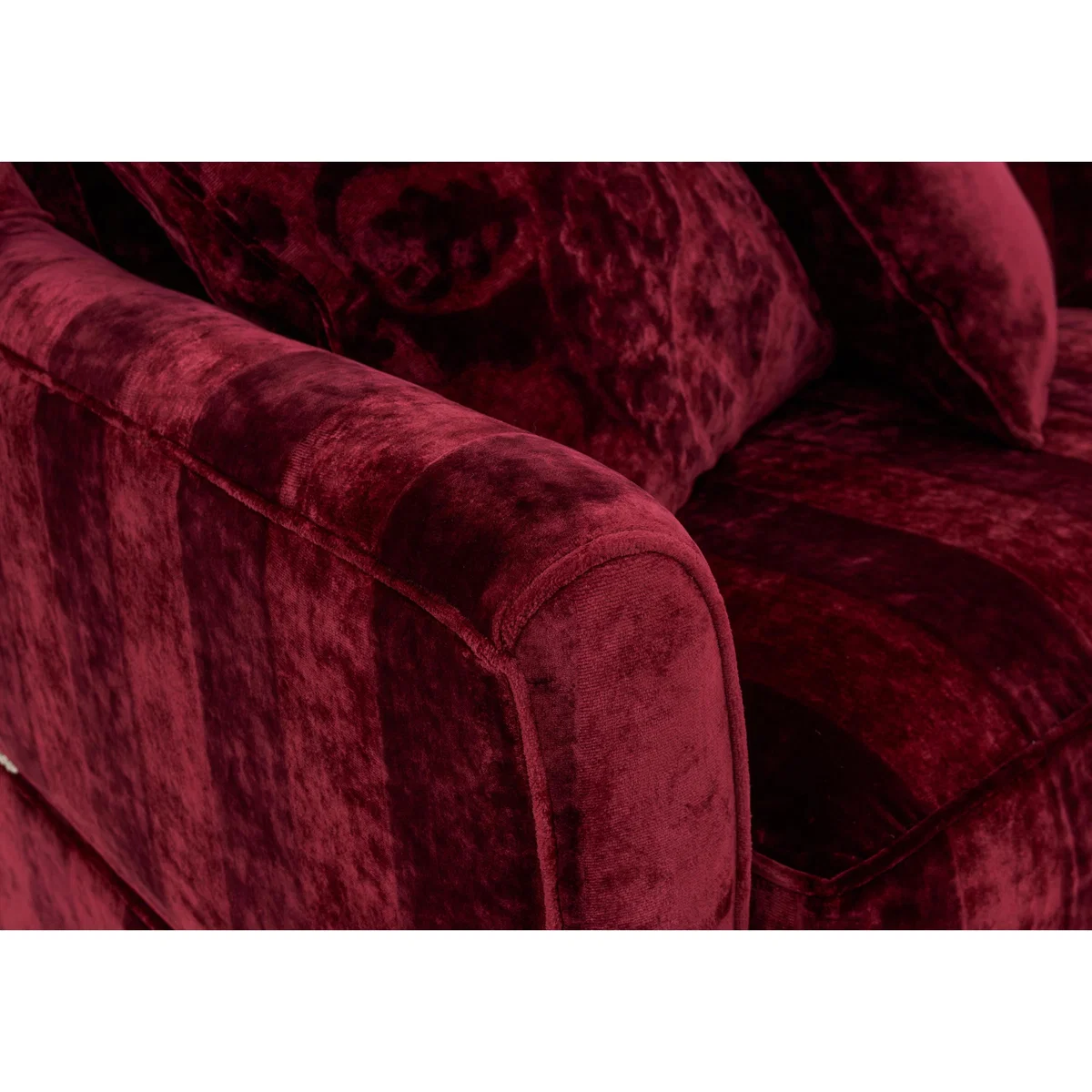 Duresta - Berkeley 4 Seater Classic Back Sofa - Red – image 6