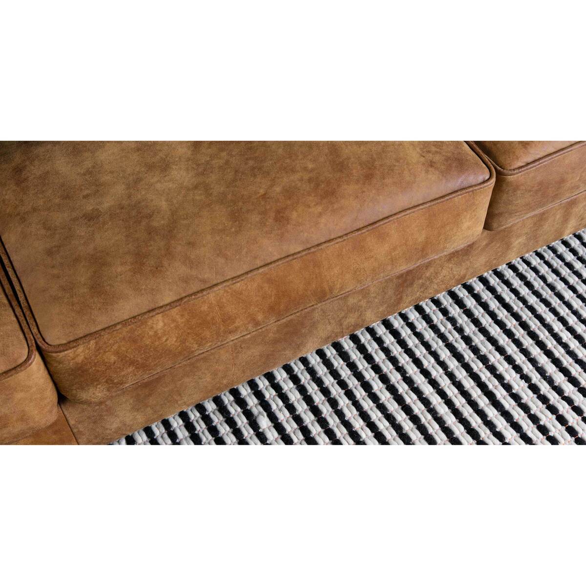 Dallas 3 Seater Sofa, Outback Tan Premium Leather – image 5