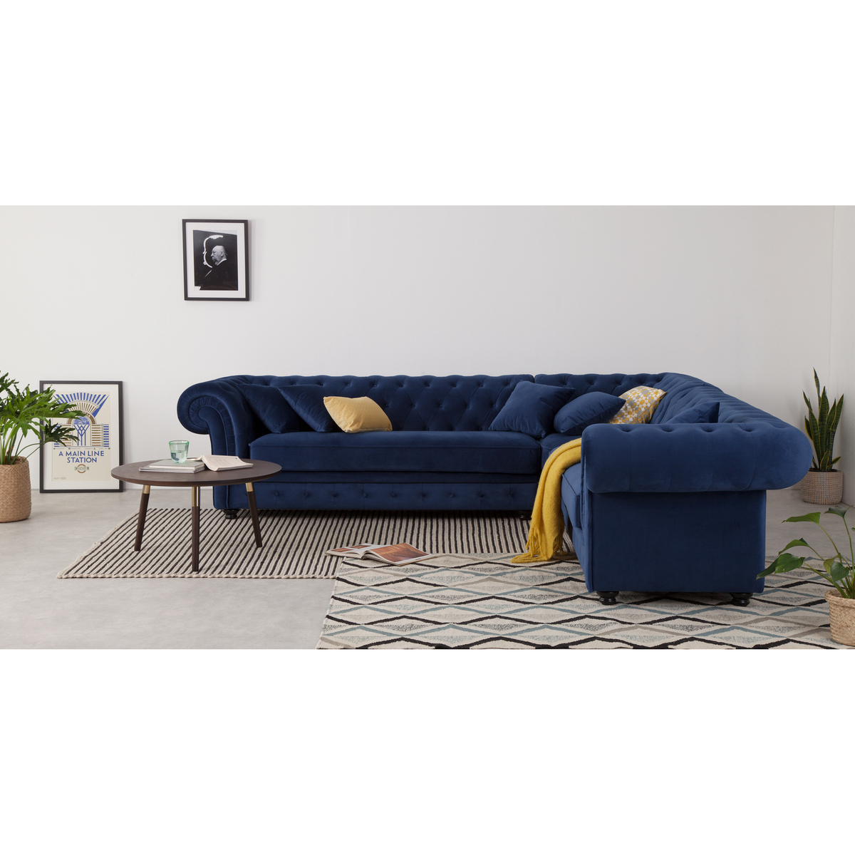 Branagh Corner Sofa, Electric Blue Velvet – image 3