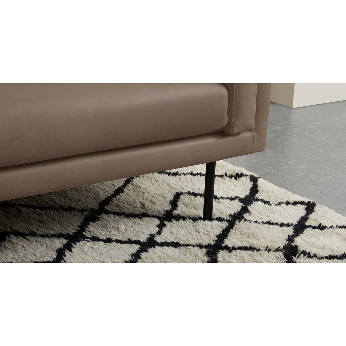 Savio 3 Seater Sofa, Chalk Mink Leather – image 5