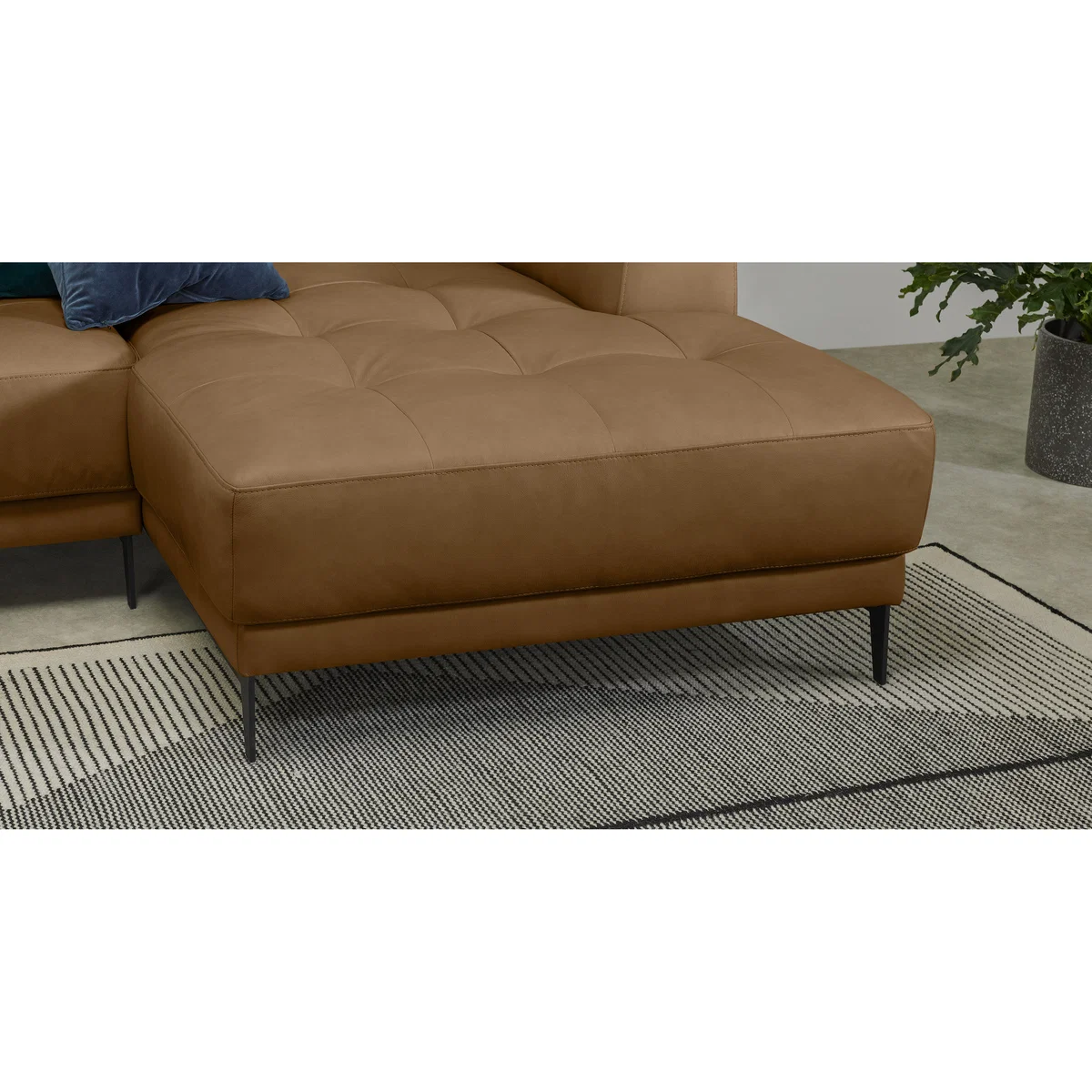 Luciano Right Hand Facing Corner Sofa, Pale Tan Leather – image 4