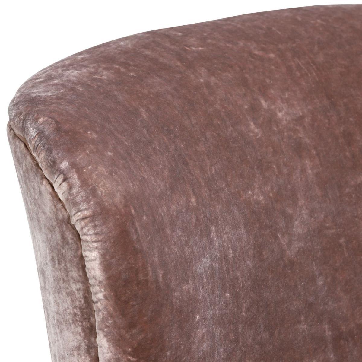Artisan Unbuttoned Wing Chair – image 3