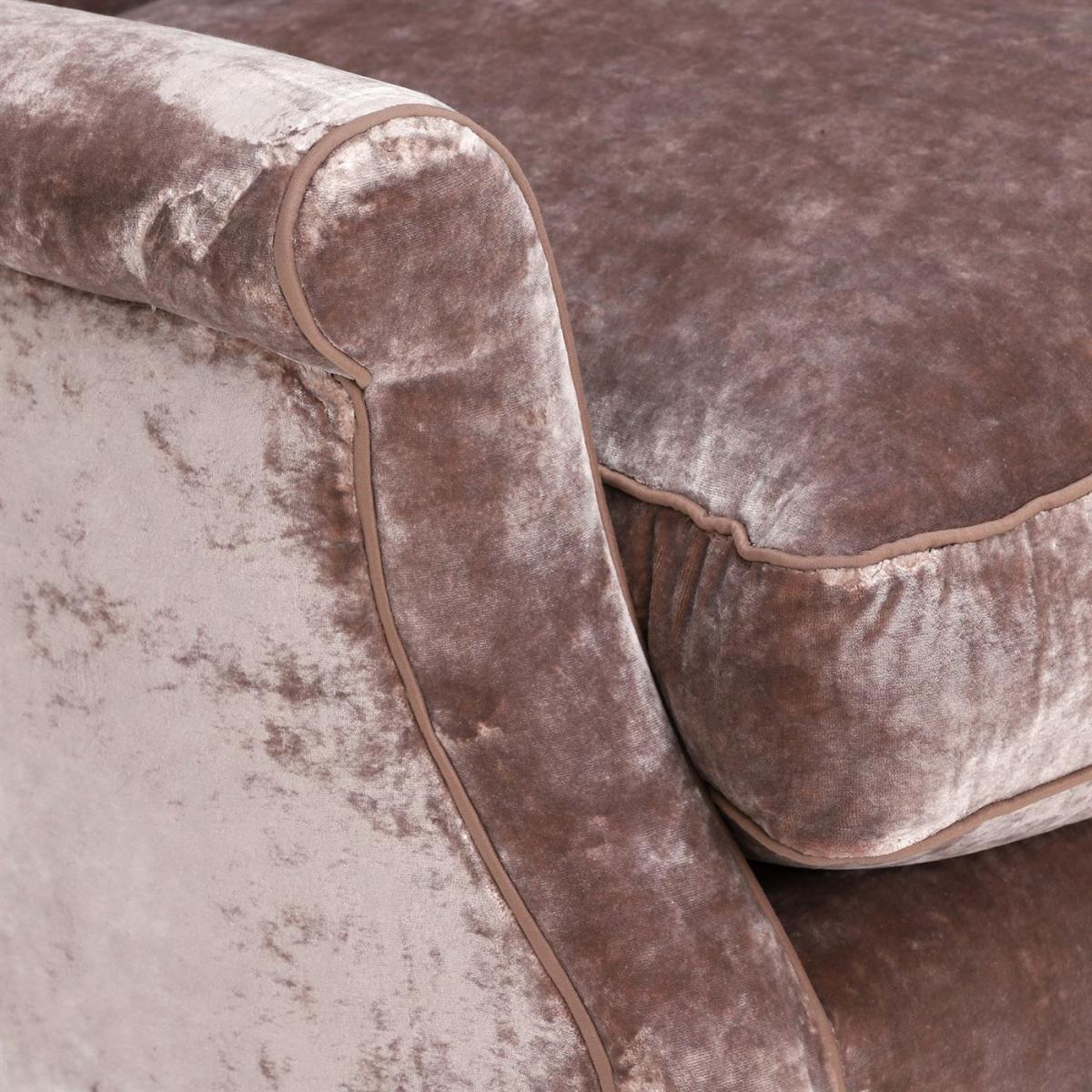 Artisan Unbuttoned Wing Chair – image 4