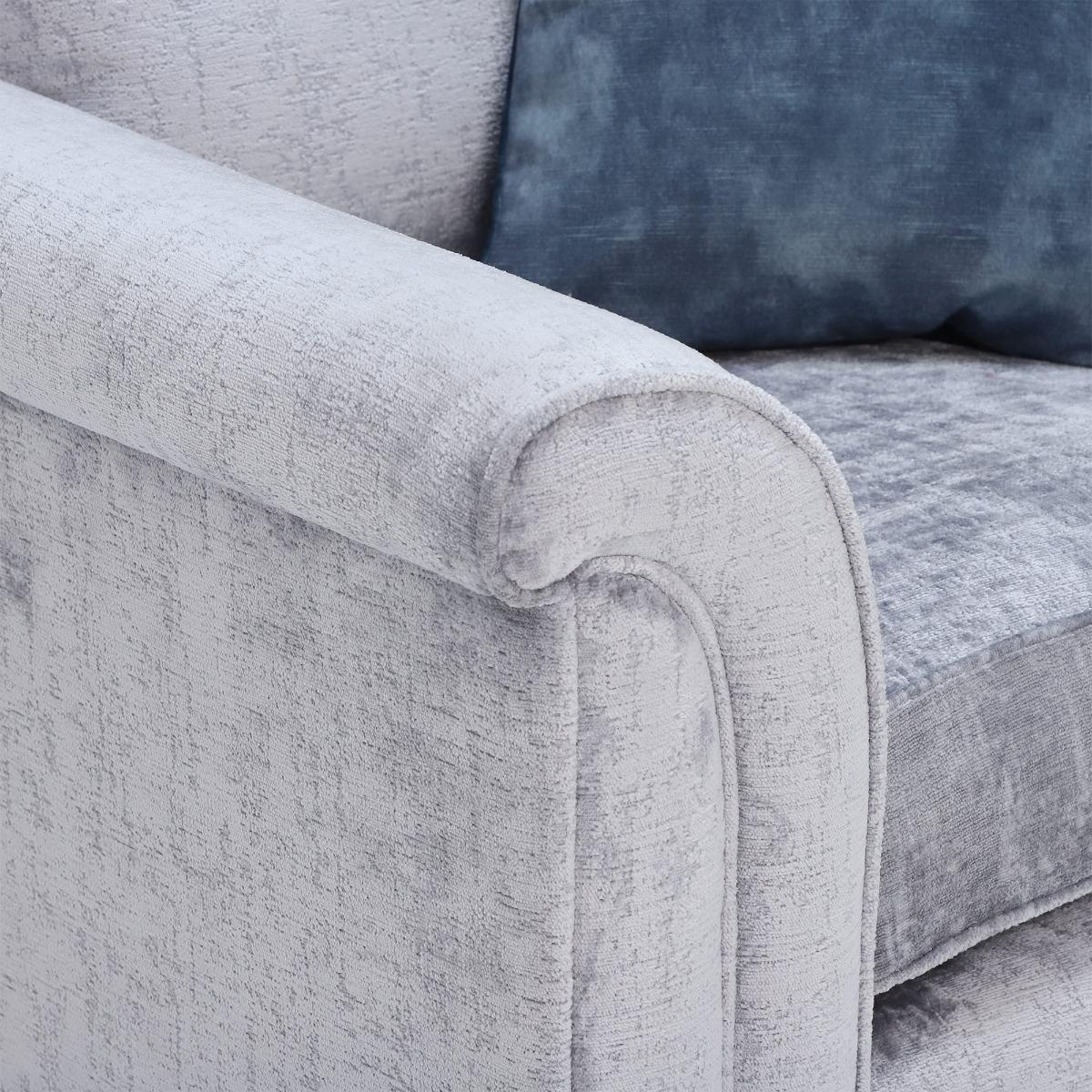 Kentwell Snuggle Chair – image 3