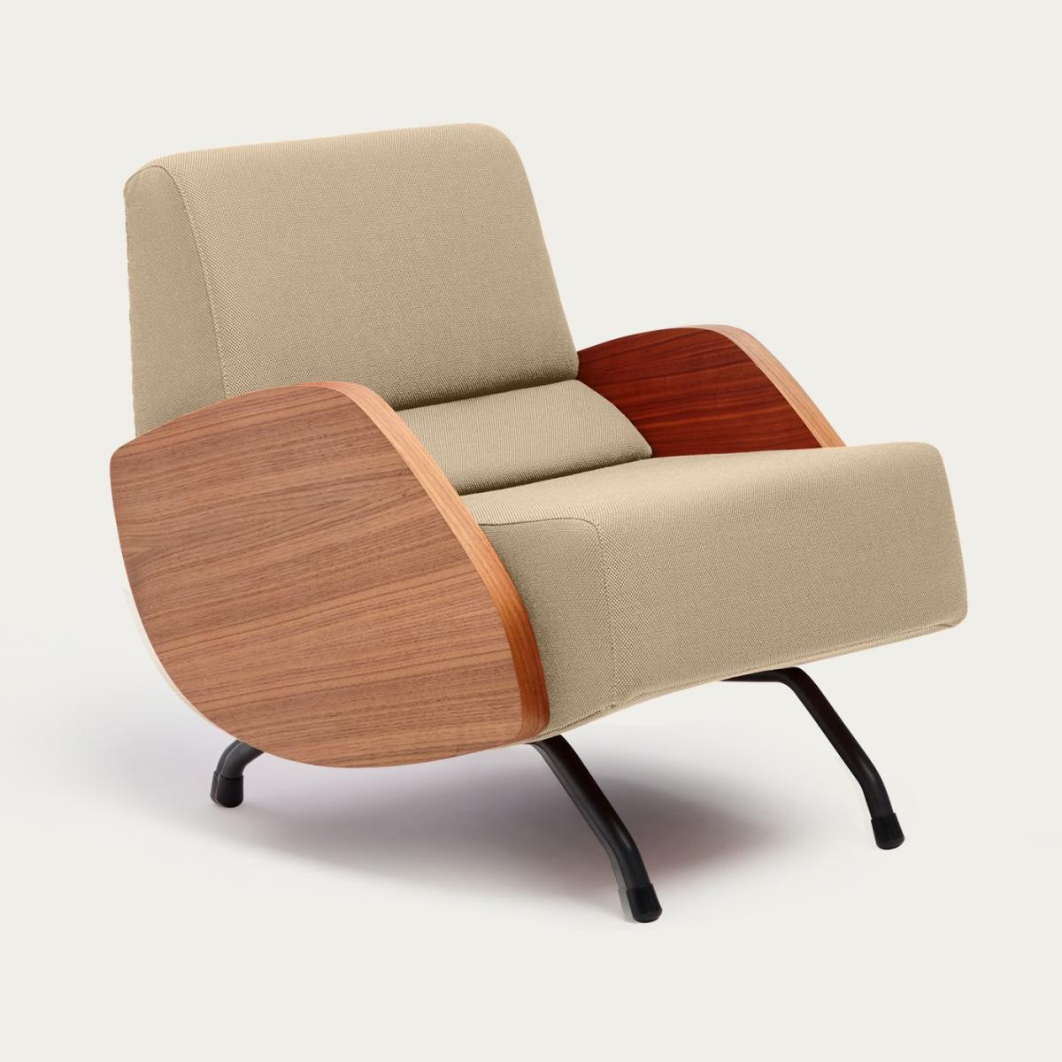 Beige R360 Novum Armchair - Walnut